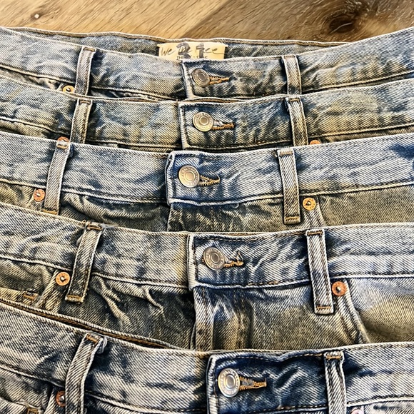 1 hour sale💥Free People, light stone, distressed jean shorts - Picture 4 of 8